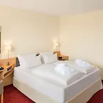 Hotel Neustadt 4*